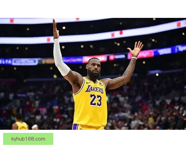 老詹惊艳蜕变无球终结者新角色获球迷热烈点赞